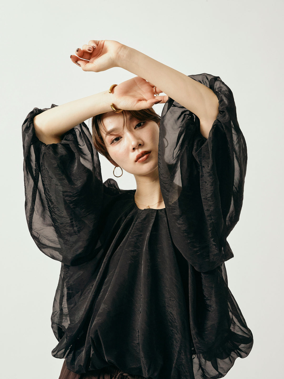 【Allure】[SET]オーガンジーバルーンショートブラウス+シャイニースラブシアーワイドパンツ(2set)