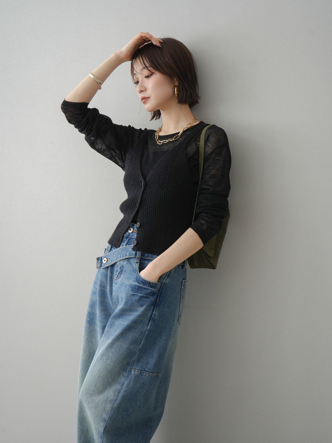 [予約]ビスチェアンサンブルシアーニット/black