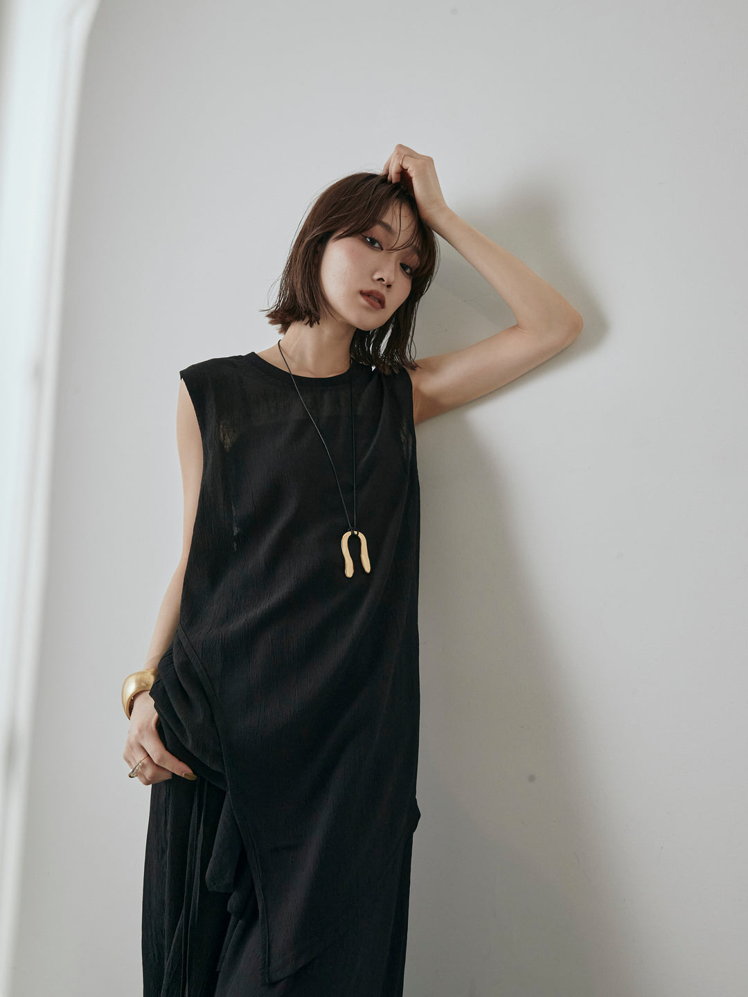 [予約]シアーワッシャーアシンメトリープルオーバー/ブラック