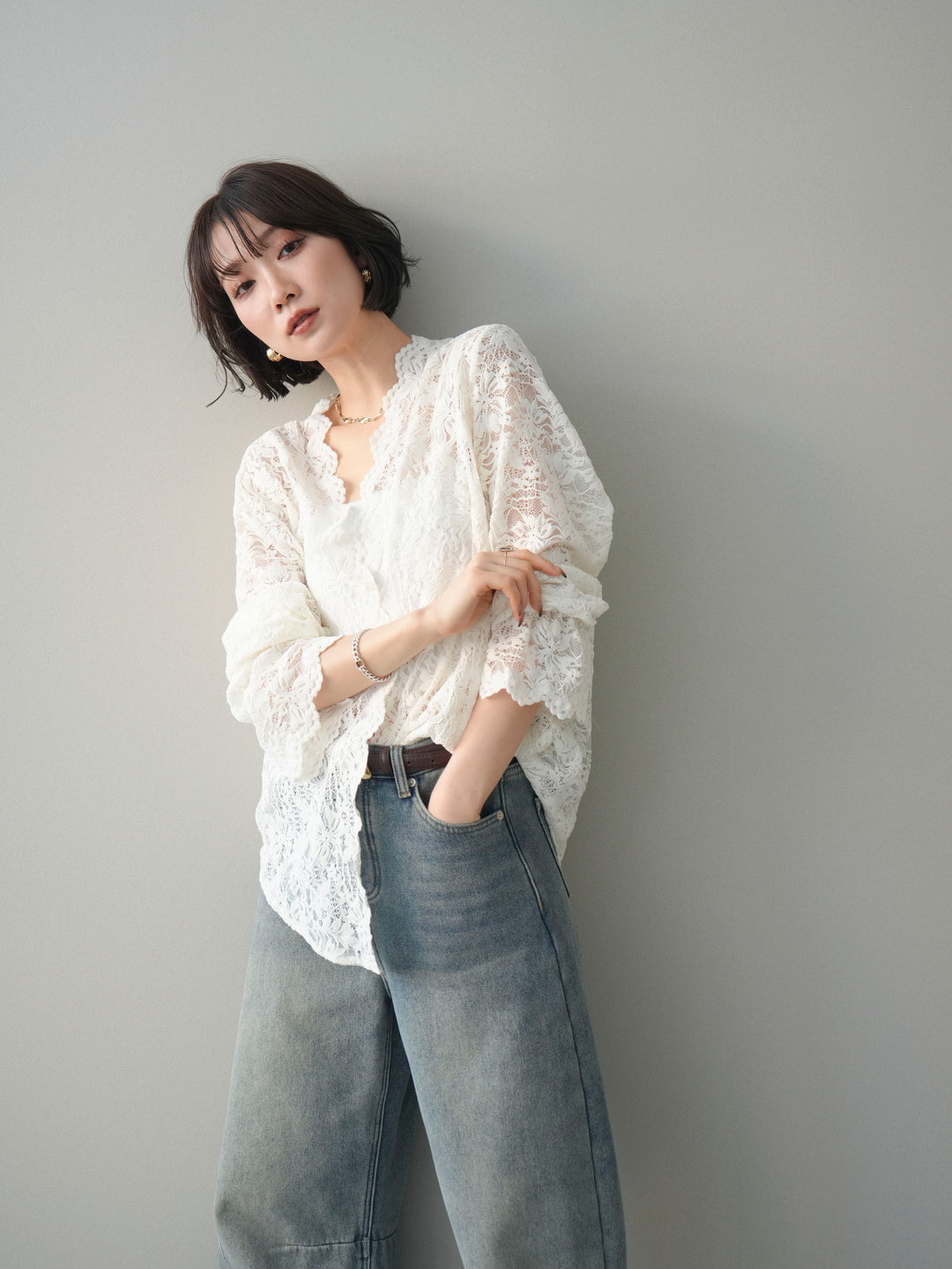 [SET]Vネックレースブラウス+裏起毛カットオフカーブデニムパンツ(2set)