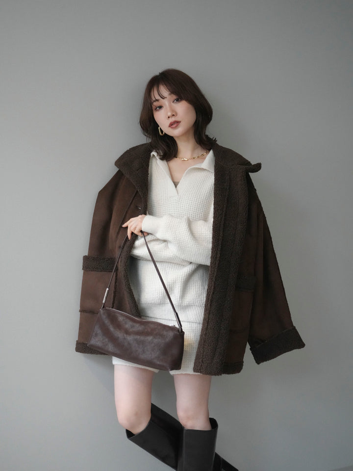 [予約]スタンドネックフェイクムートンミディアムコート/brown