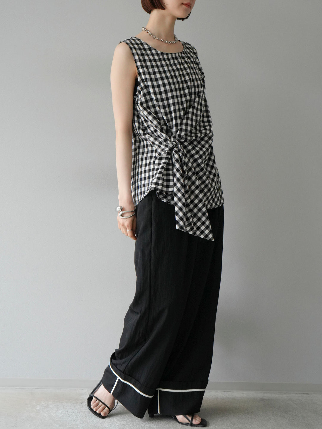 [SET] 前裹式無袖上衣+麻質下擺回型寬褲（2件組）