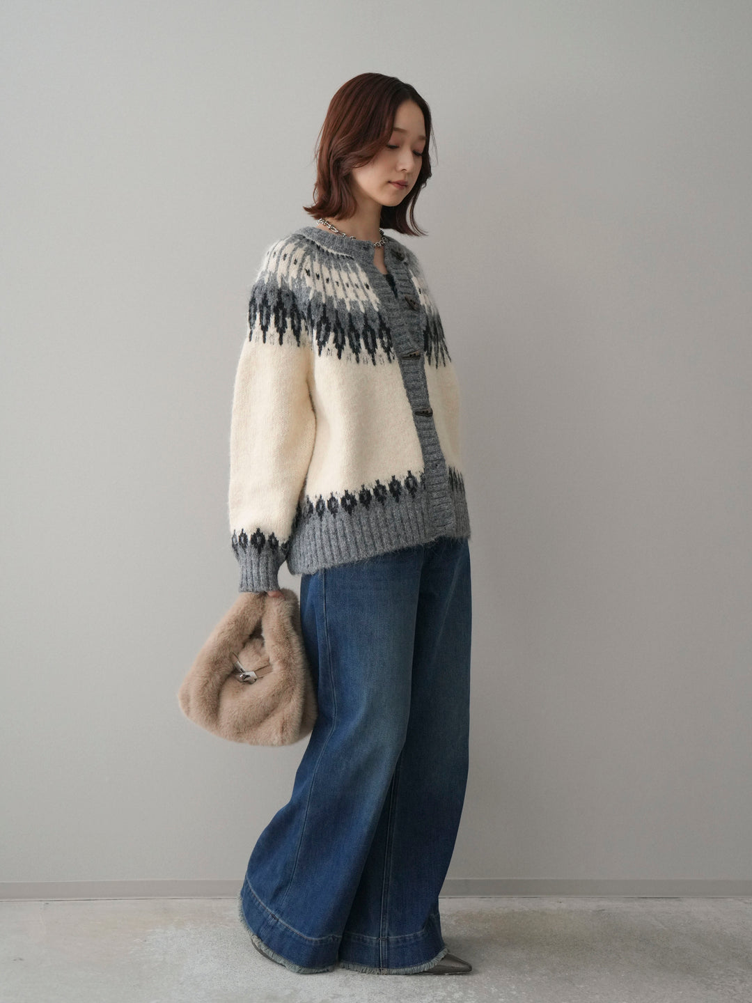 [SET]トグルボタン求心柄ニットカーディガン+裏起毛裾フリンジワイドデニムパンツ(2set)
