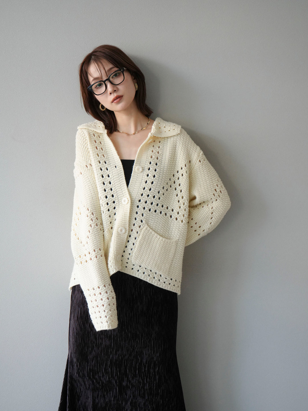 [予約]丸襟透かし編みニットカーディガン/オフ