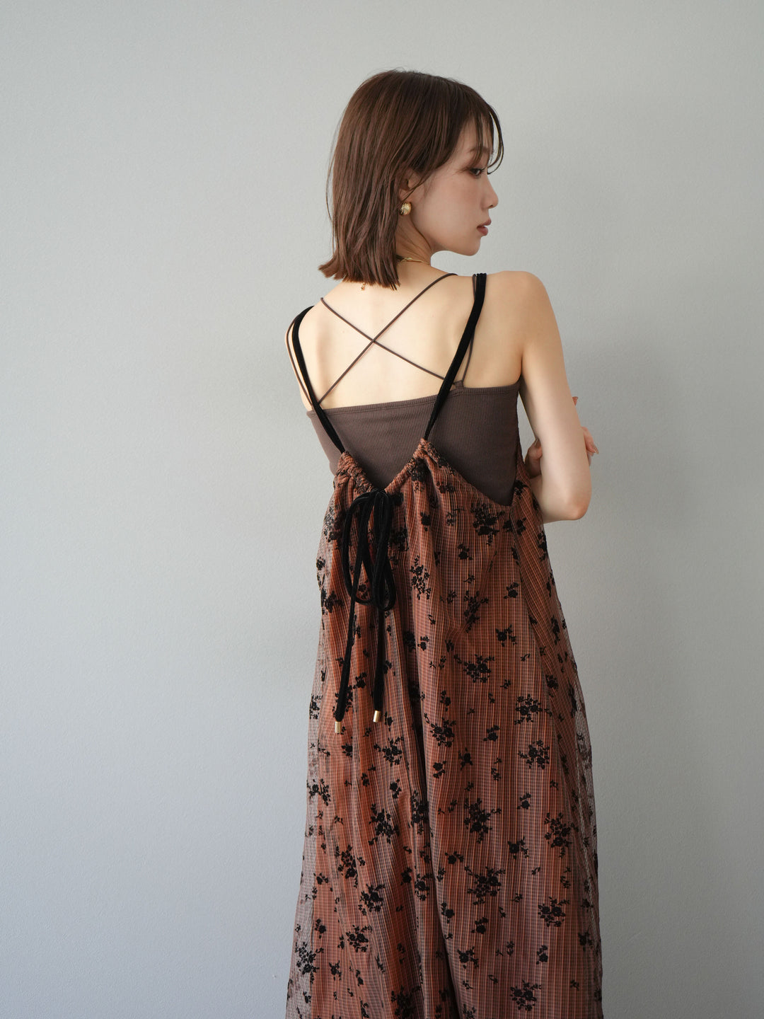 [SET]フロッキーチュールレイヤードベロアキャミワンピース+カップ付きバッククロスキャミソール(2set)