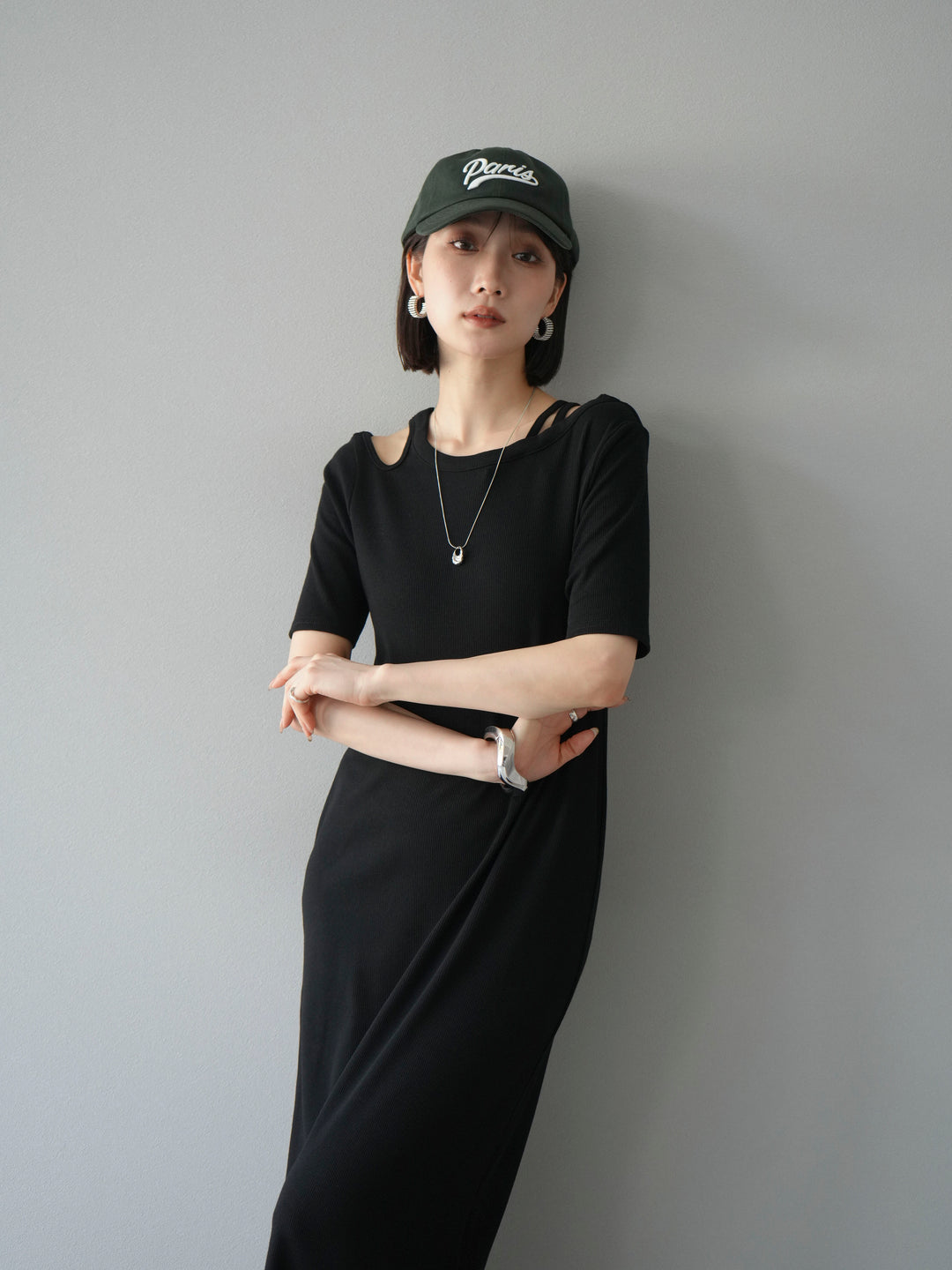 [予約]デザインネックカットリブワンピース/ブラック