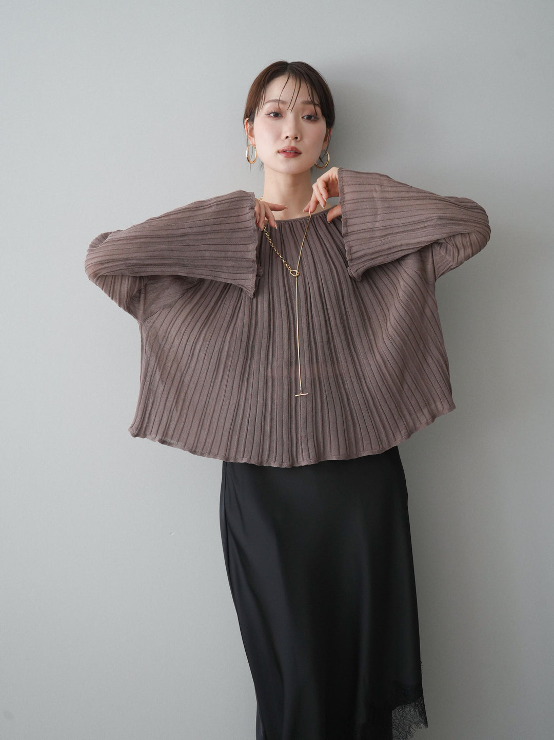 [SET]プリーツシアーフレアスリーブニットトップス+センターシームフレアパンツ+サテンライクアシメレーススカート(3set)