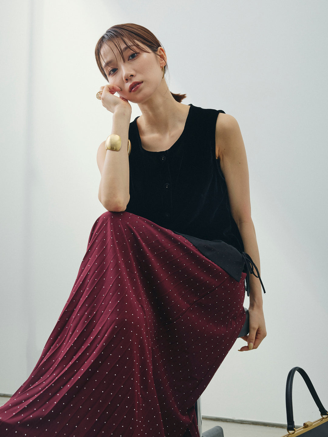 [SET]裾チュールベロアノースリーブプルオーバー+ラインストーンプリーツスカート(2set)