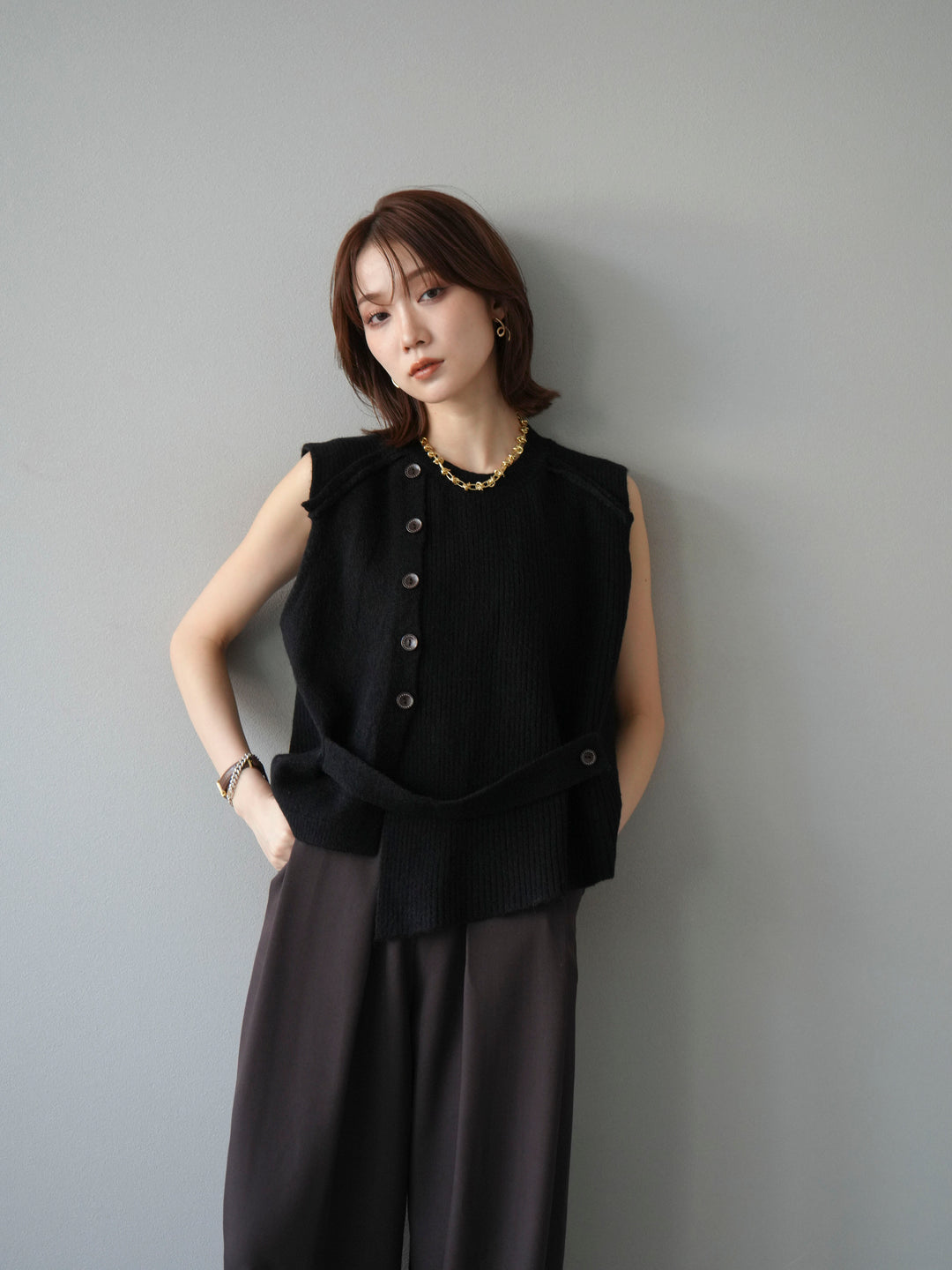 [予約]レイヤードボタンニットベスト/ブラック