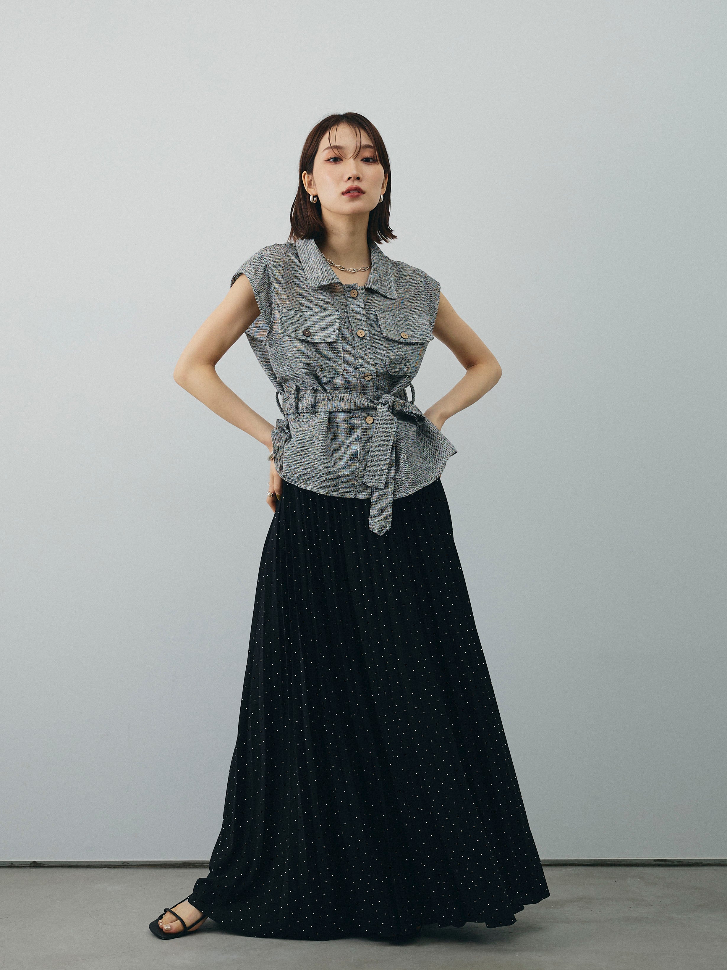 予約]ラインストーンプリーツスカート/ブラック – Lumier