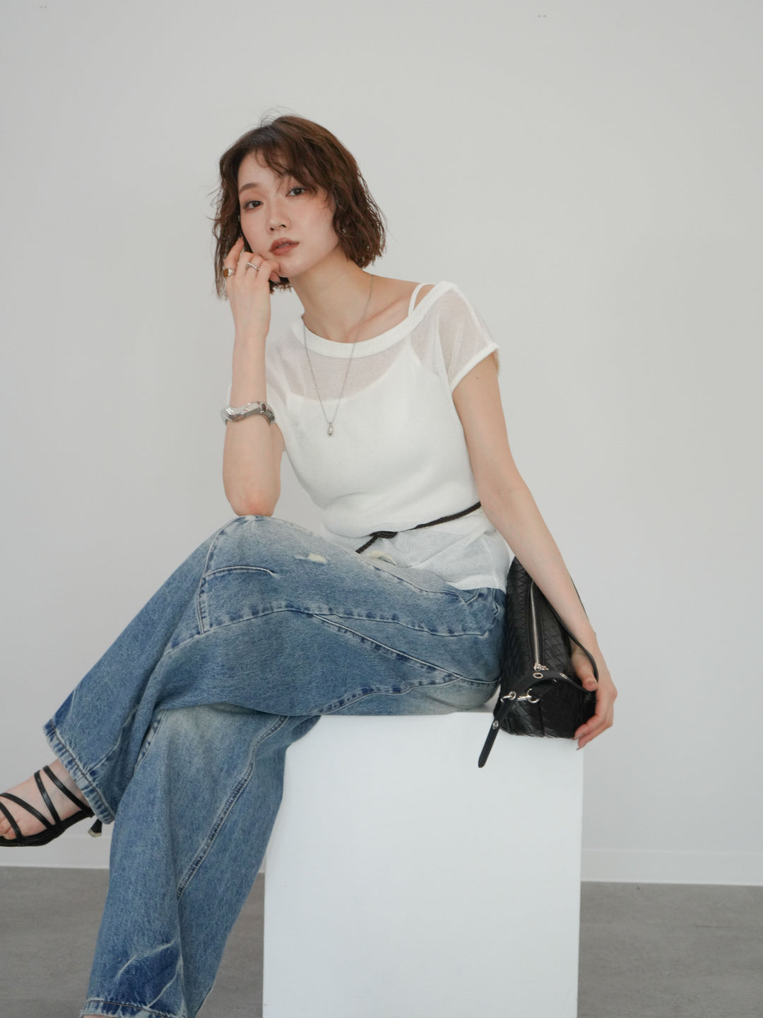 [予約]ベルト付アシメシアーニットトップス/white
