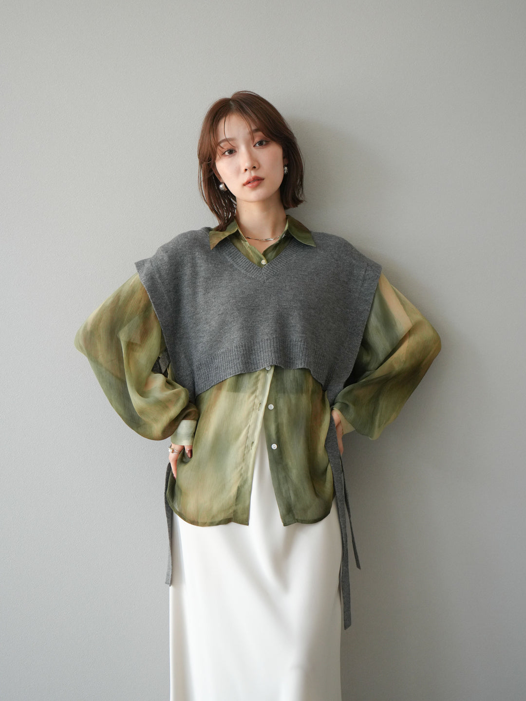 [予約]サイドリボンVネックショートニットベスト/チャコール