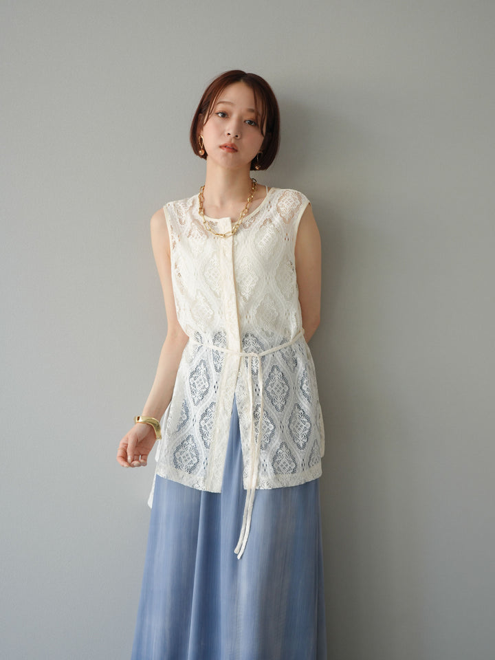 [SET] 緞面滾邊蕾絲無袖上衣 + nuance 透視喇叭裙 (2 套)