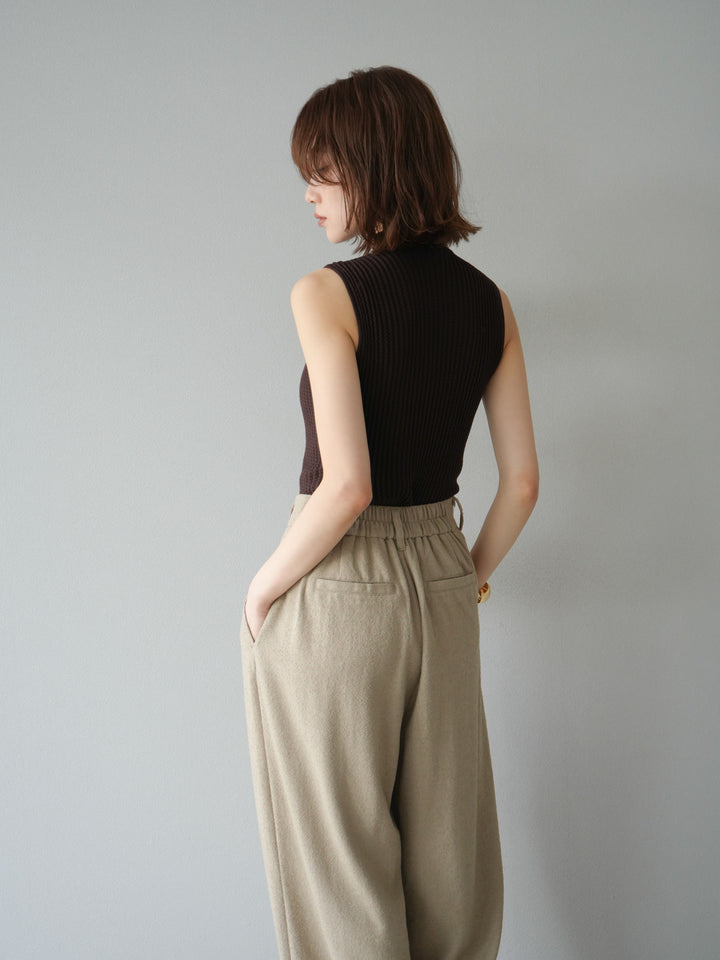 [予約]ボトルネックワッフル編みノースリーブニットトップス/ブラウン