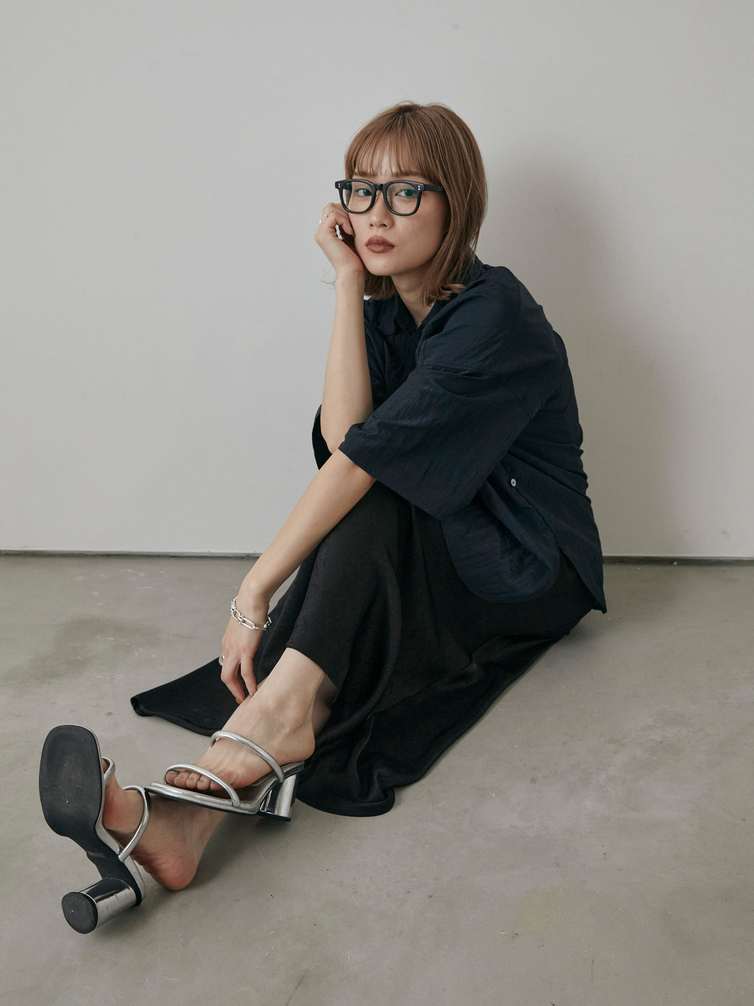 【預購】緞面水洗窄裙/黑色