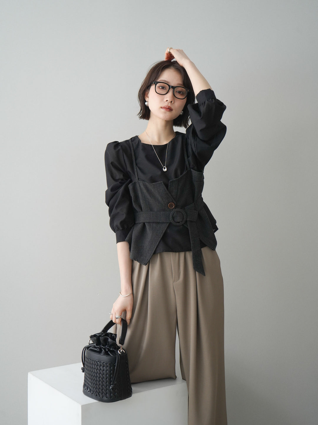 [SET]異素材ビスチェドッキングブラウス+ベルト付キーホルダーモチーフワイドパンツ(2set)