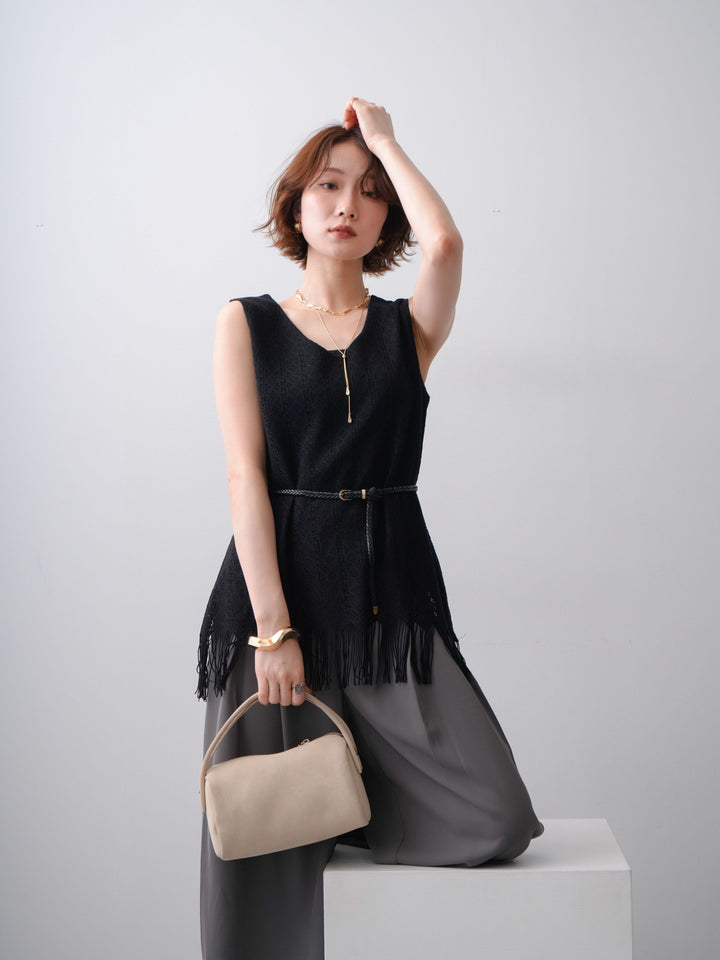 [予約]ベルト付透かし編みフリンジノースリトップス/black