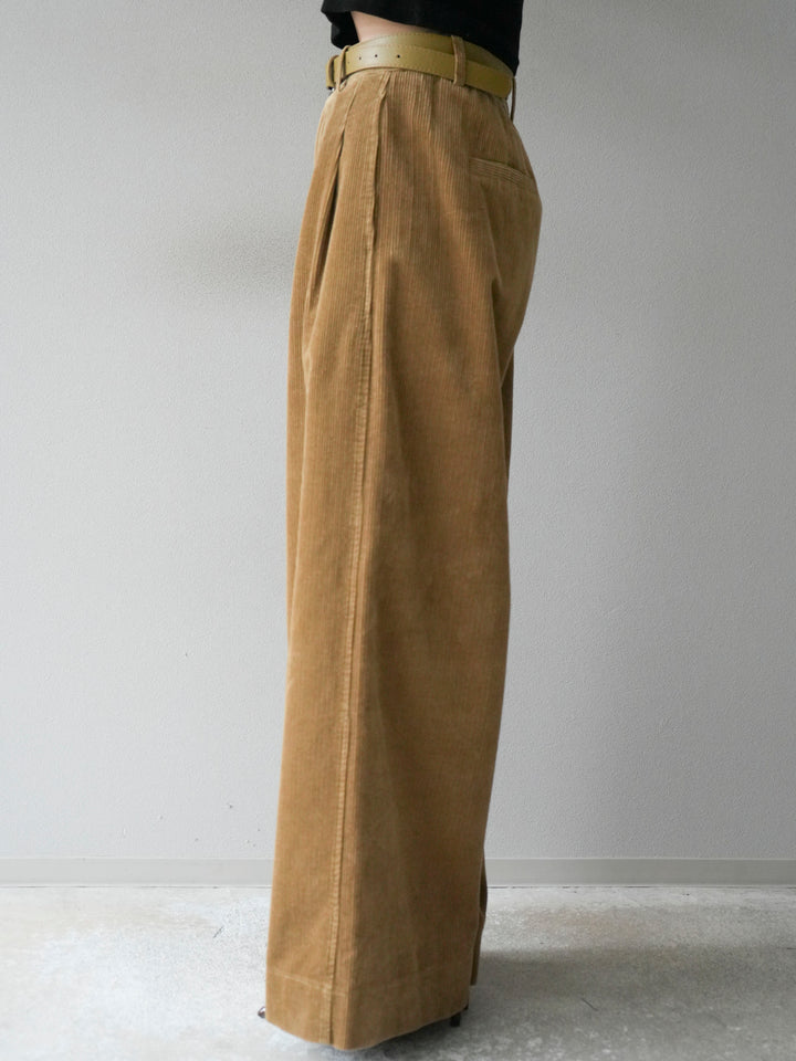 [予約]ベルト付コーデュロイワイドパンツ/beige