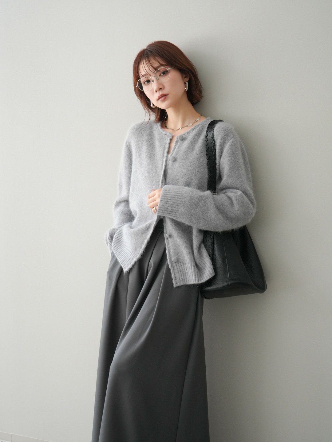 [予約]くるみボタンニットカーディガン/gray