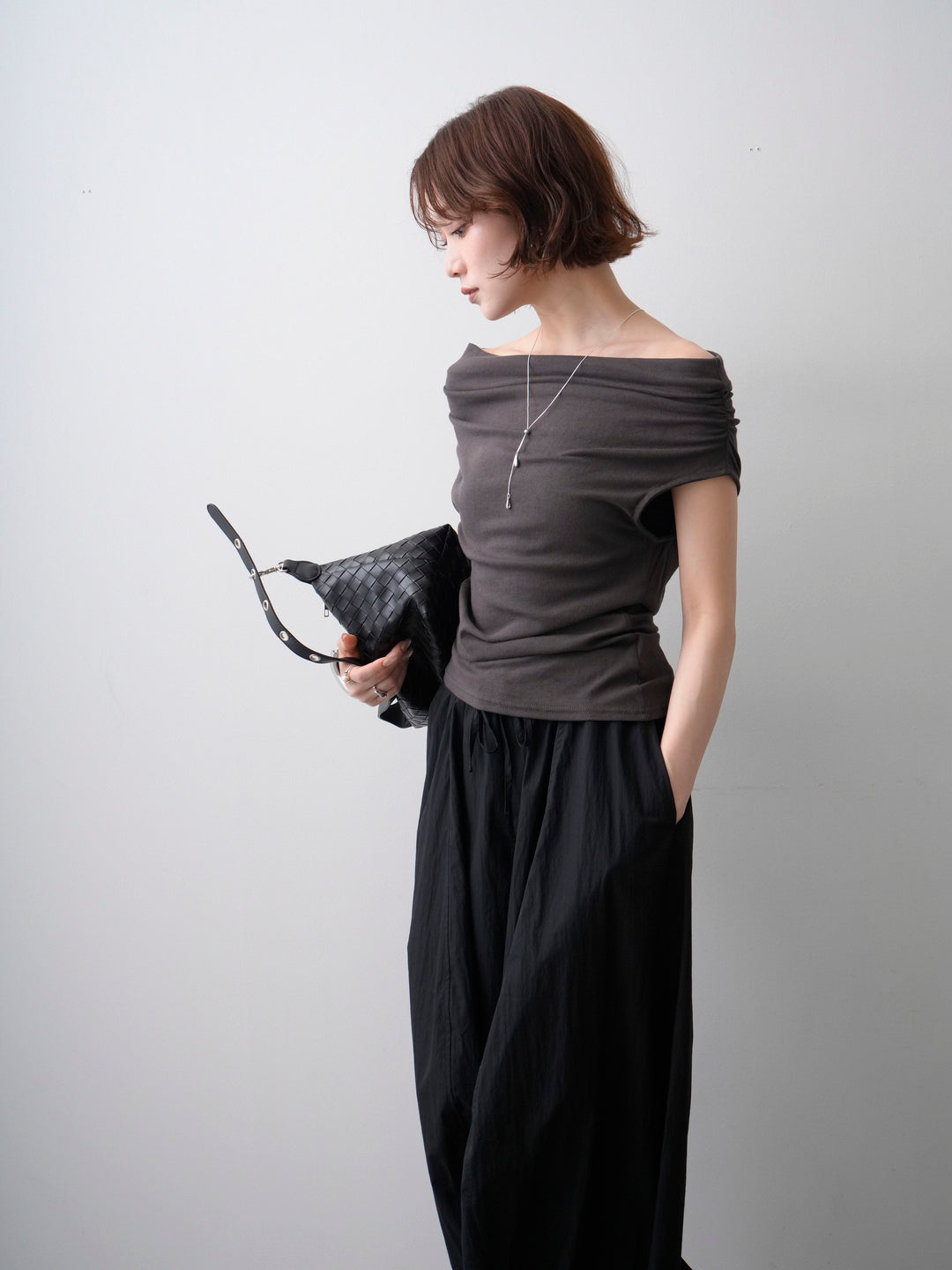 【套裝】不對稱側邊褶皺露背無袖上衣 + 不對稱側邊褶皺露背無袖上衣（兩件套）
