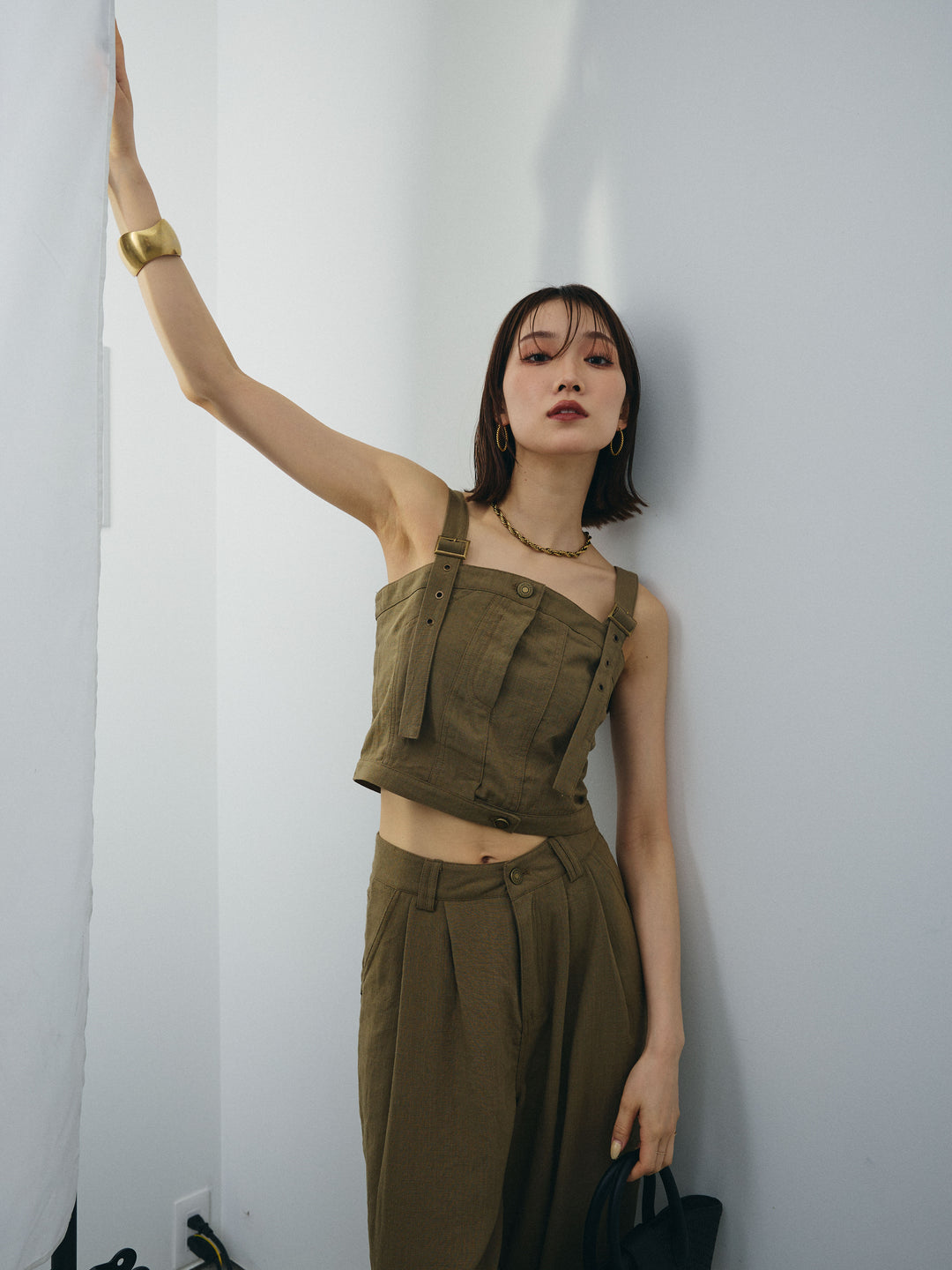 [SET] 亞麻感緊身胸衣＆寬褲套裝（2件套）