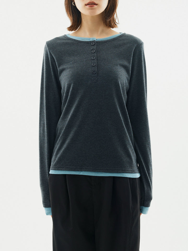 [予約]配色レイヤードヘンリーネックトップス/チャコール