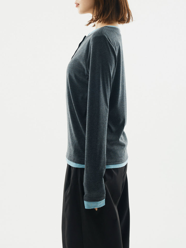 [予約]配色レイヤードヘンリーネックトップス/チャコール