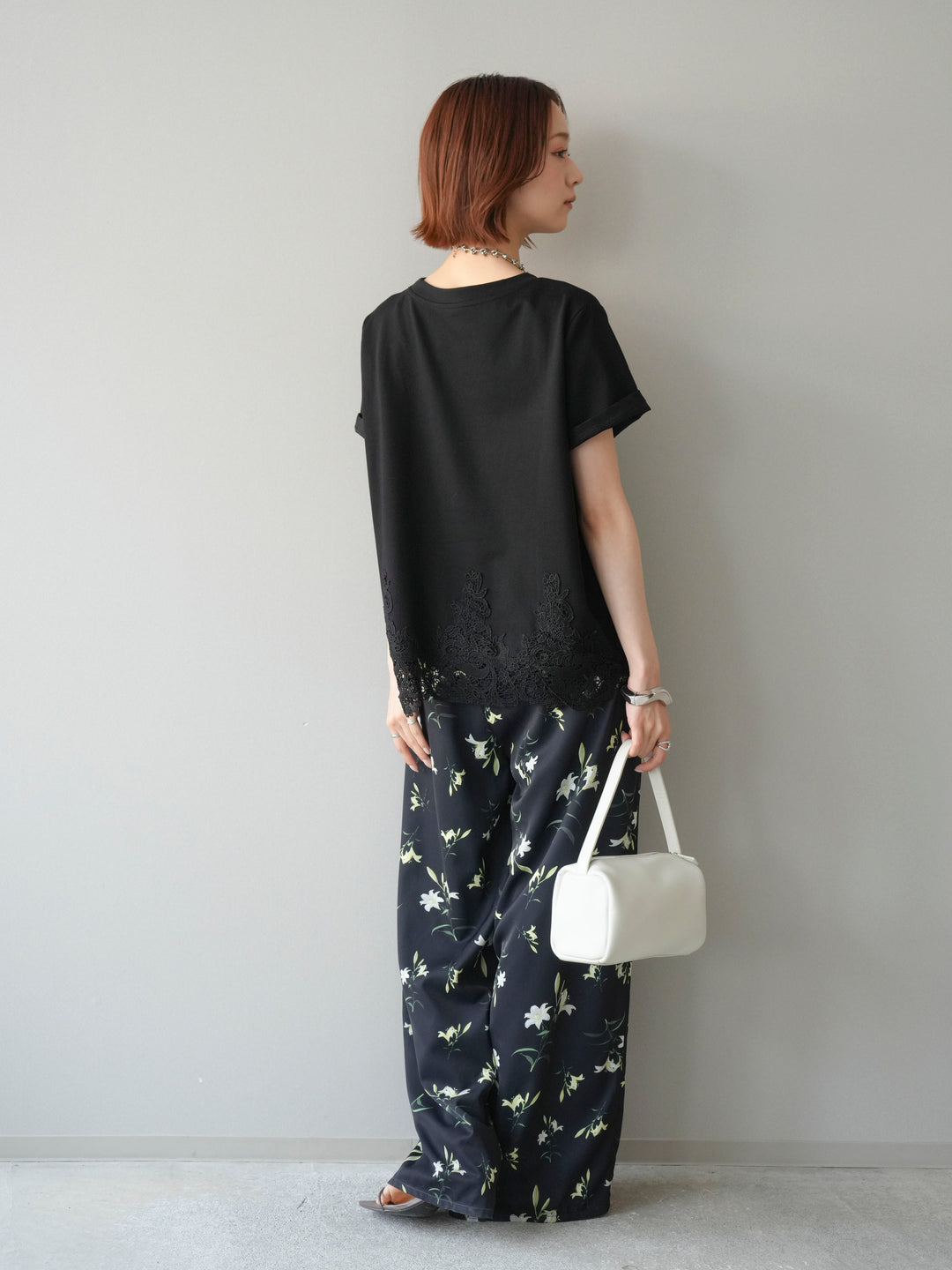 【套裝】蕾絲拼接方領T卹+印花束腰褲（兩件組）