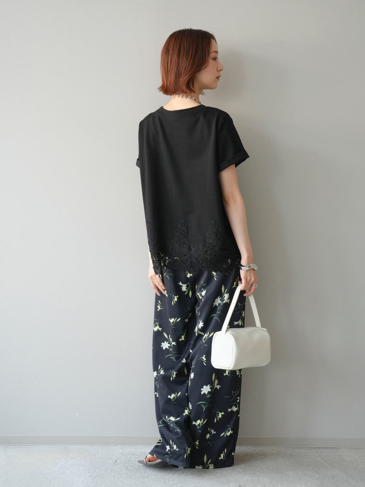 【套裝】蕾絲拼接方領T卹+印花束腰褲（兩件組）