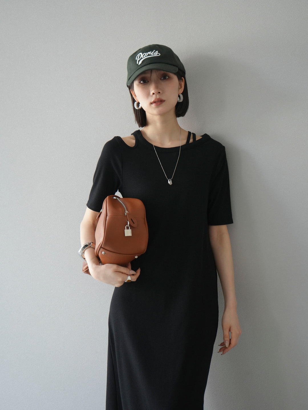 [予約]デザインネックカットリブワンピース/ブラック