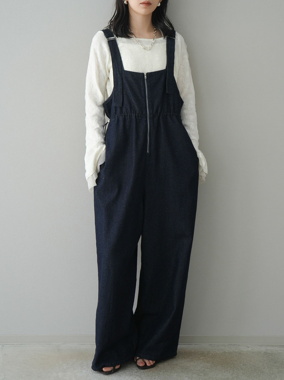 【預購】雙層紗布袖喇叭疊層提花上衣/象牙白