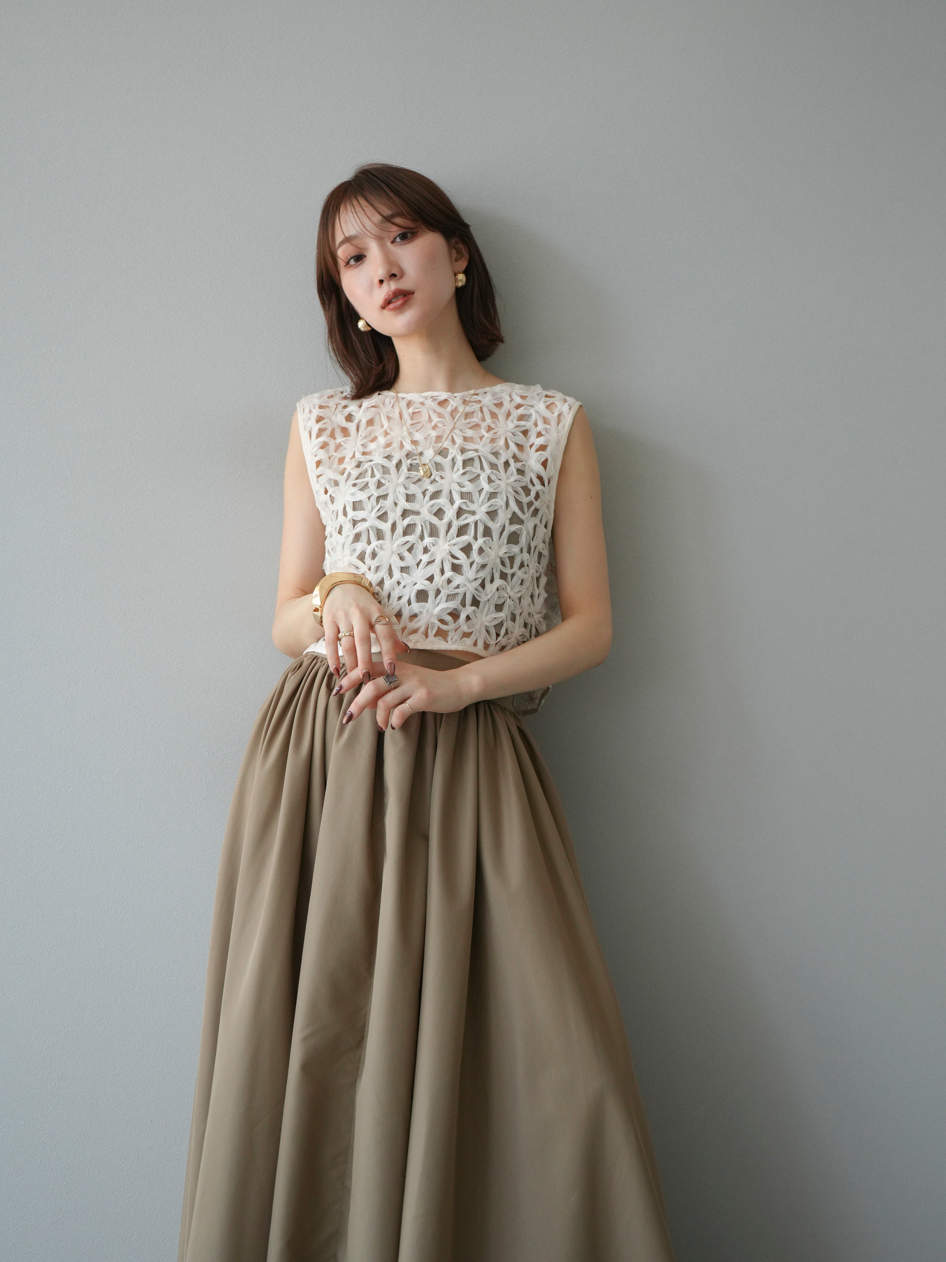 予約]2WAYフラワーレーストップス/アイボリー – Lumier