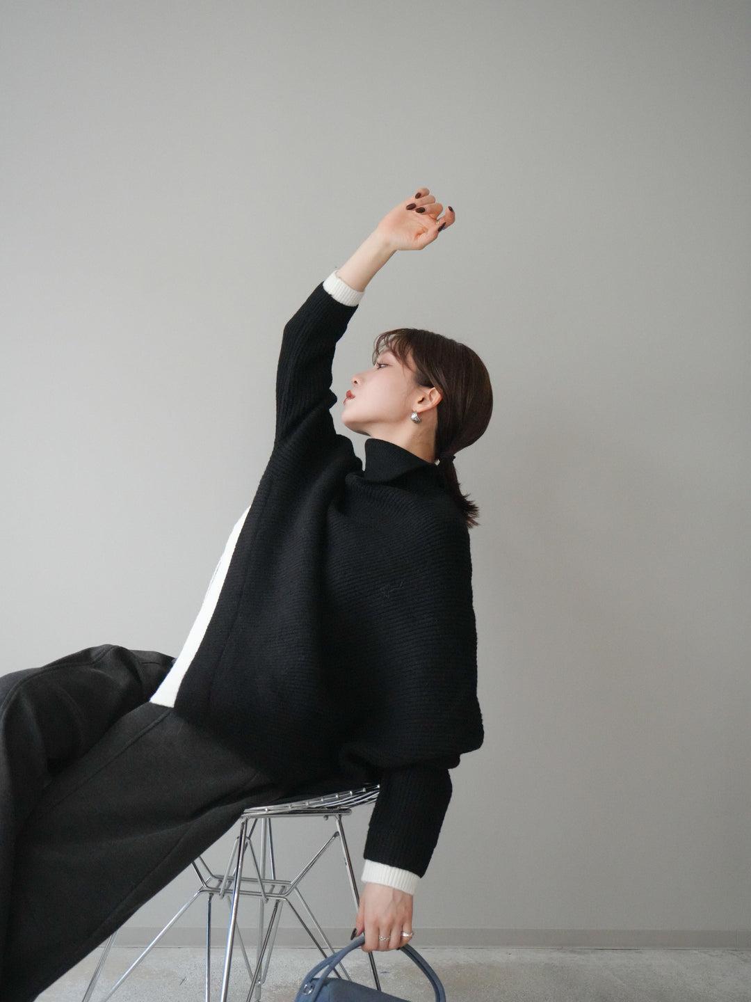 [予約]配色アシンメトリードルマンニットプルオーバー/black