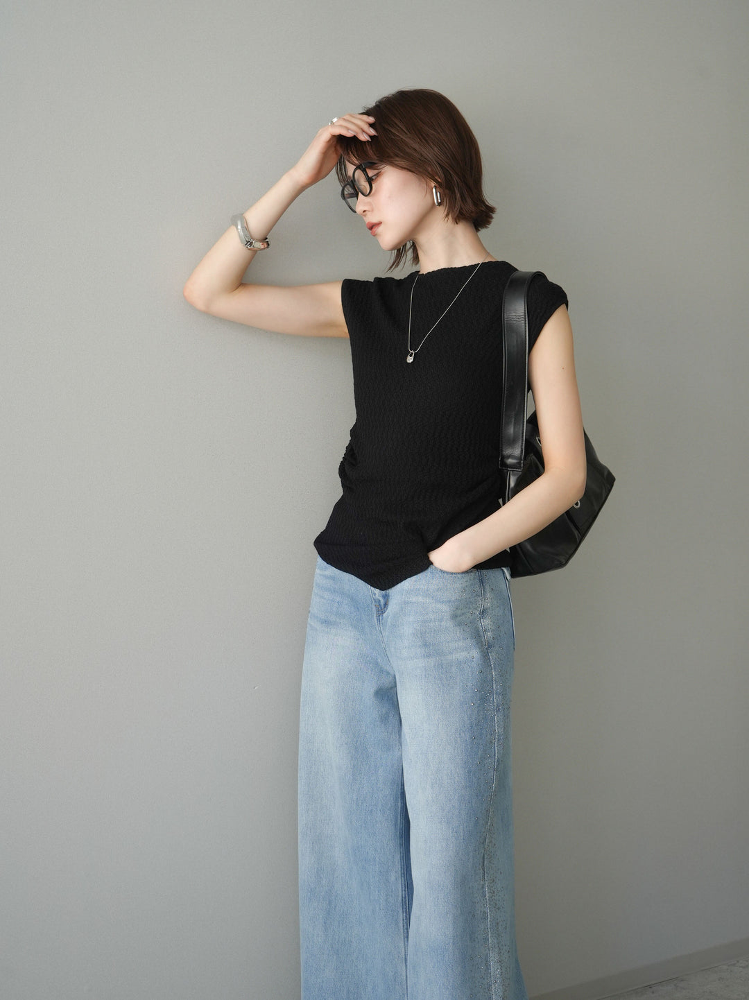 [予約]サイドシャーリングボトルネックノースリーブニットプルオーバー/black