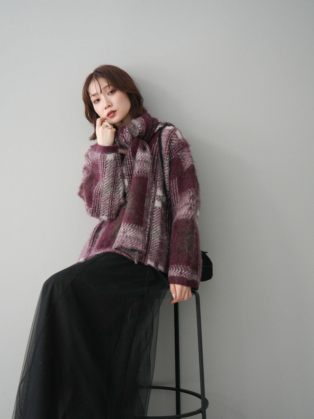 [予約]ストール付シャギーチェックニットプルオーバー/red