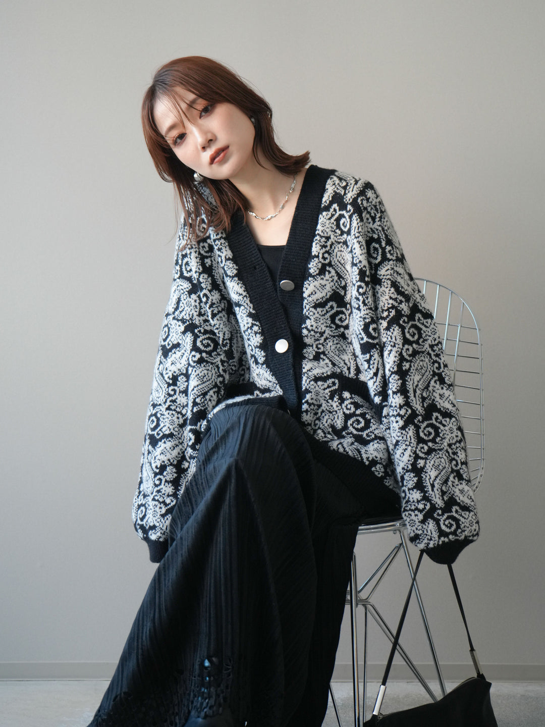[予約]ペイズリー柄ニットカーディガン/black