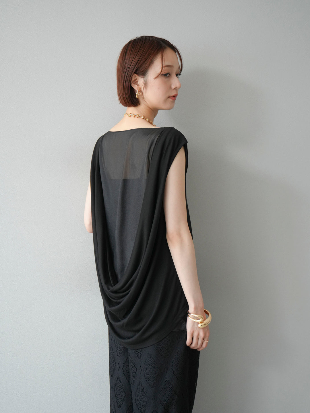 [預訂] 雙向透視多層垂墜上衣/黑色