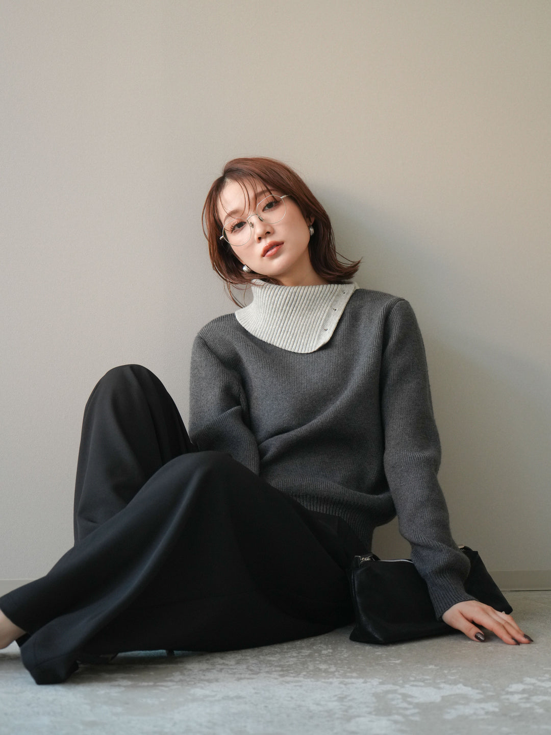 [予約]デザインネックバイカラーニットプルオーバー/charcoal