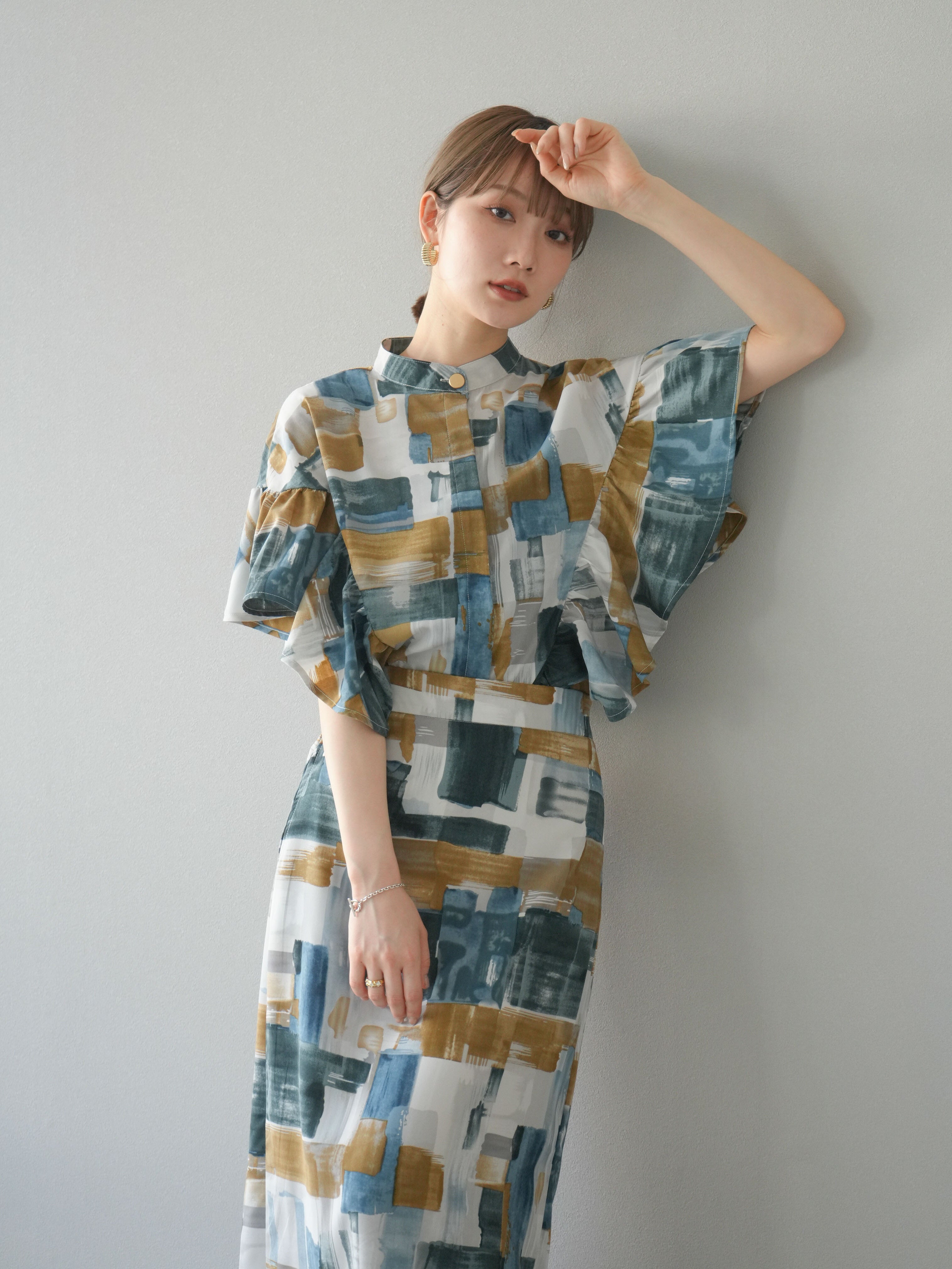 SET]ペイント柄フリルブラウス+ペイント柄ナロースカート(2set) – Lumier