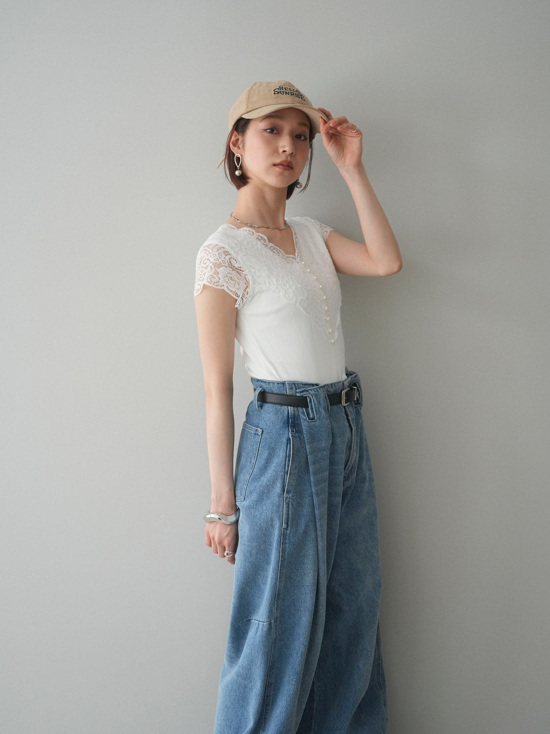 [SET]パールボタンレース切替ニットトップス+ハイウエストベルトループデザインデニムパンツ(2set)