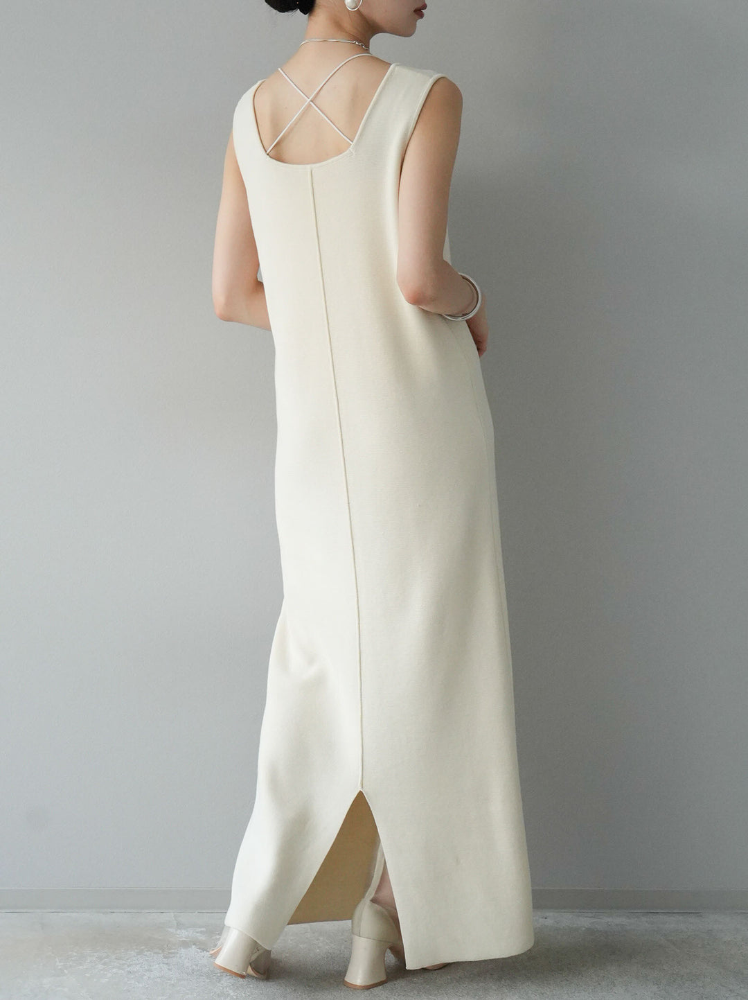 [予約]スクエアネックニットワンピース/アイボリー