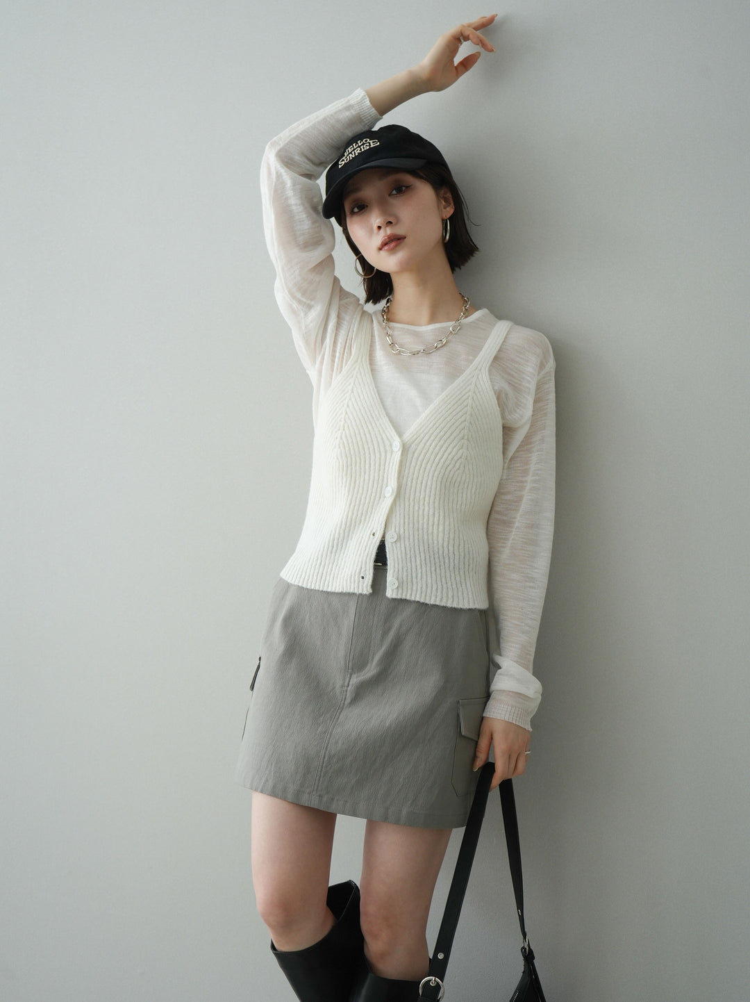 [予約]ビスチェアンサンブルシアーニット/white