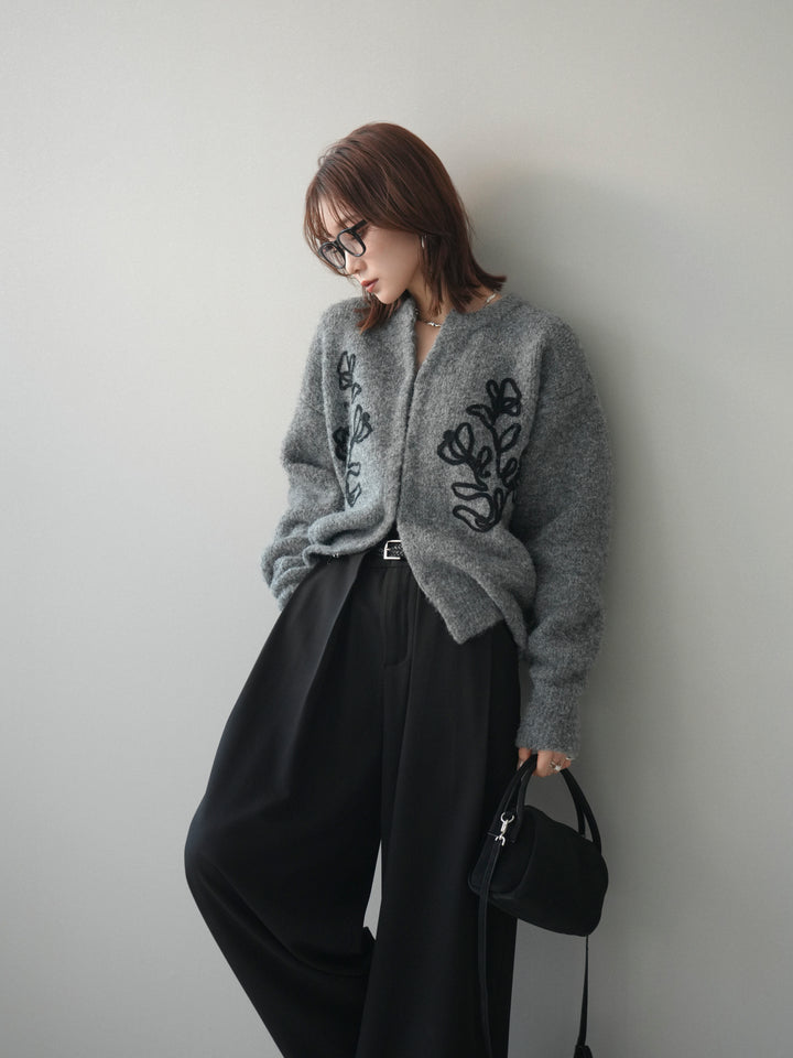 [予約]テープ刺繍ホック開きブークレニットカーディガン/mokugray