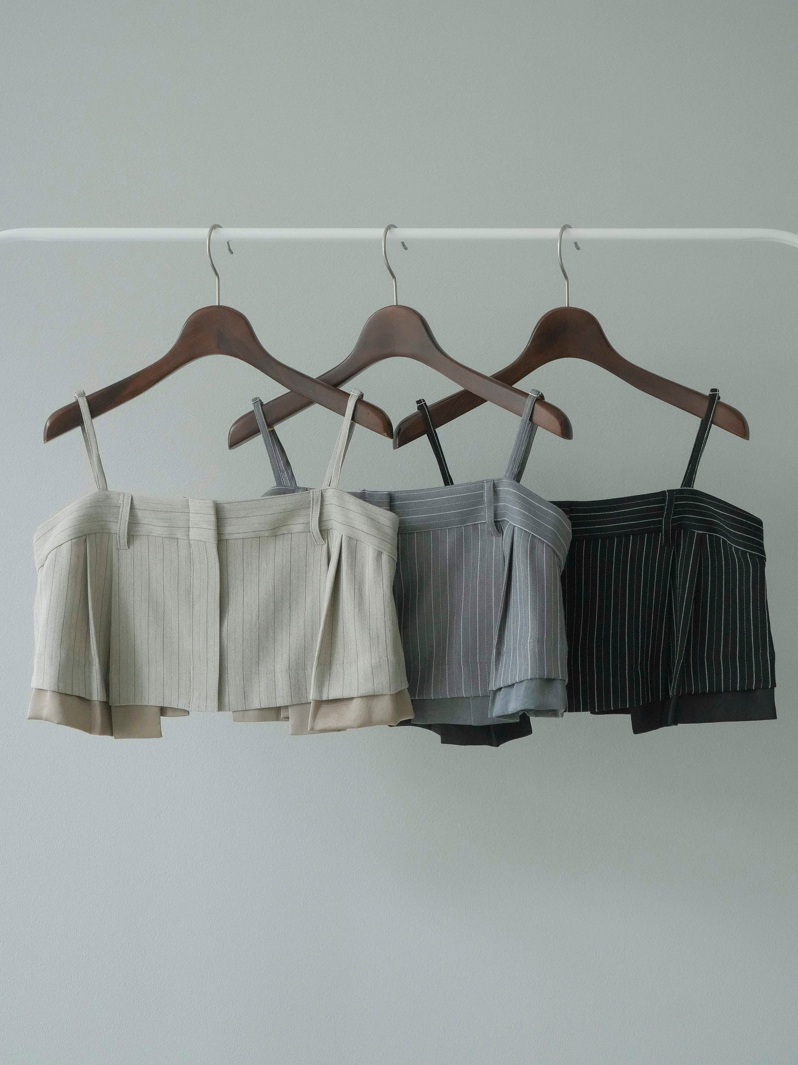 Allure】[SET]ピンストライプキャミビスチェ+レイヤードカップ付