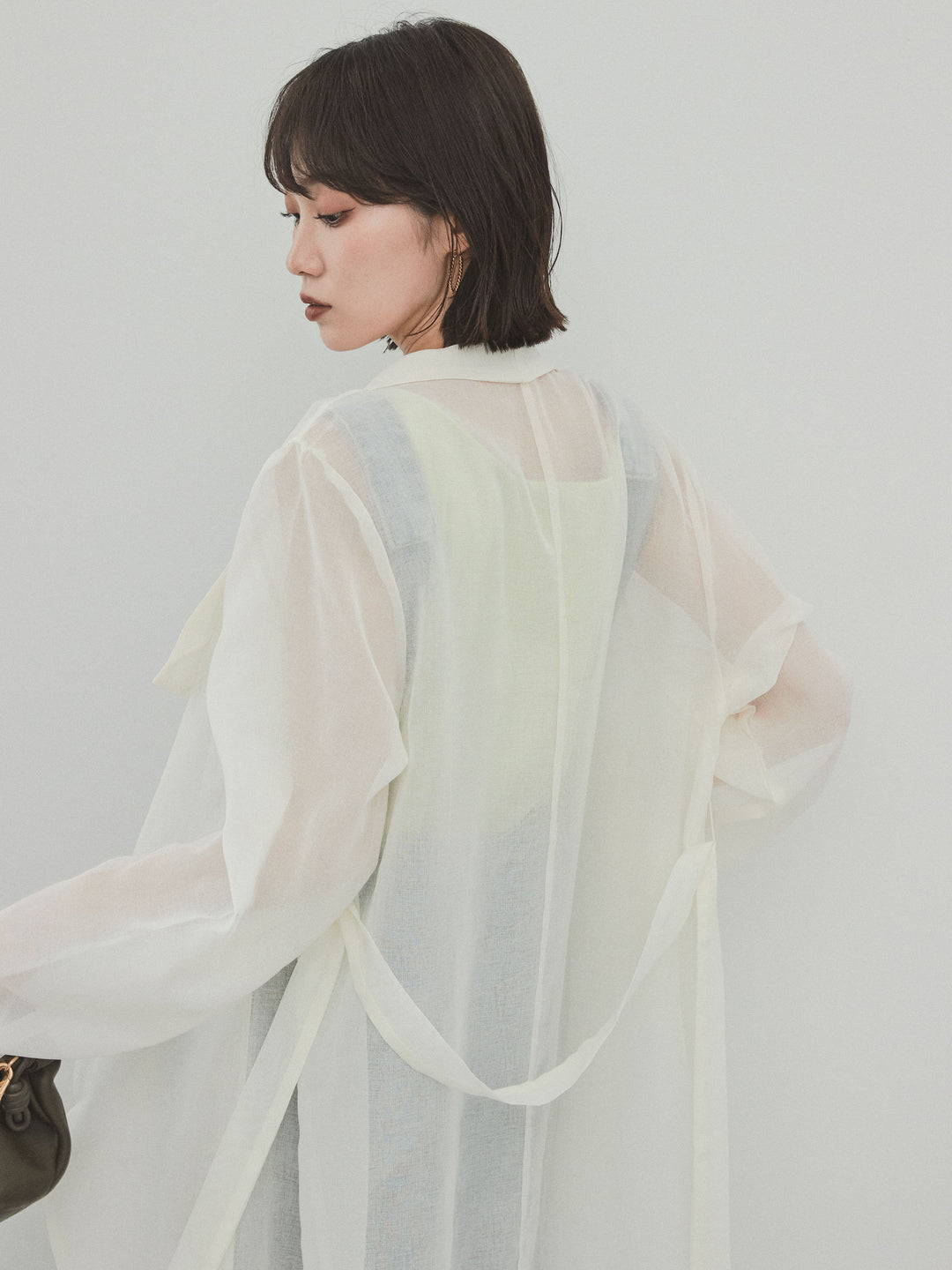 [SET] 中縫牛仔背帶褲 + 透視長版外套（2 件組）