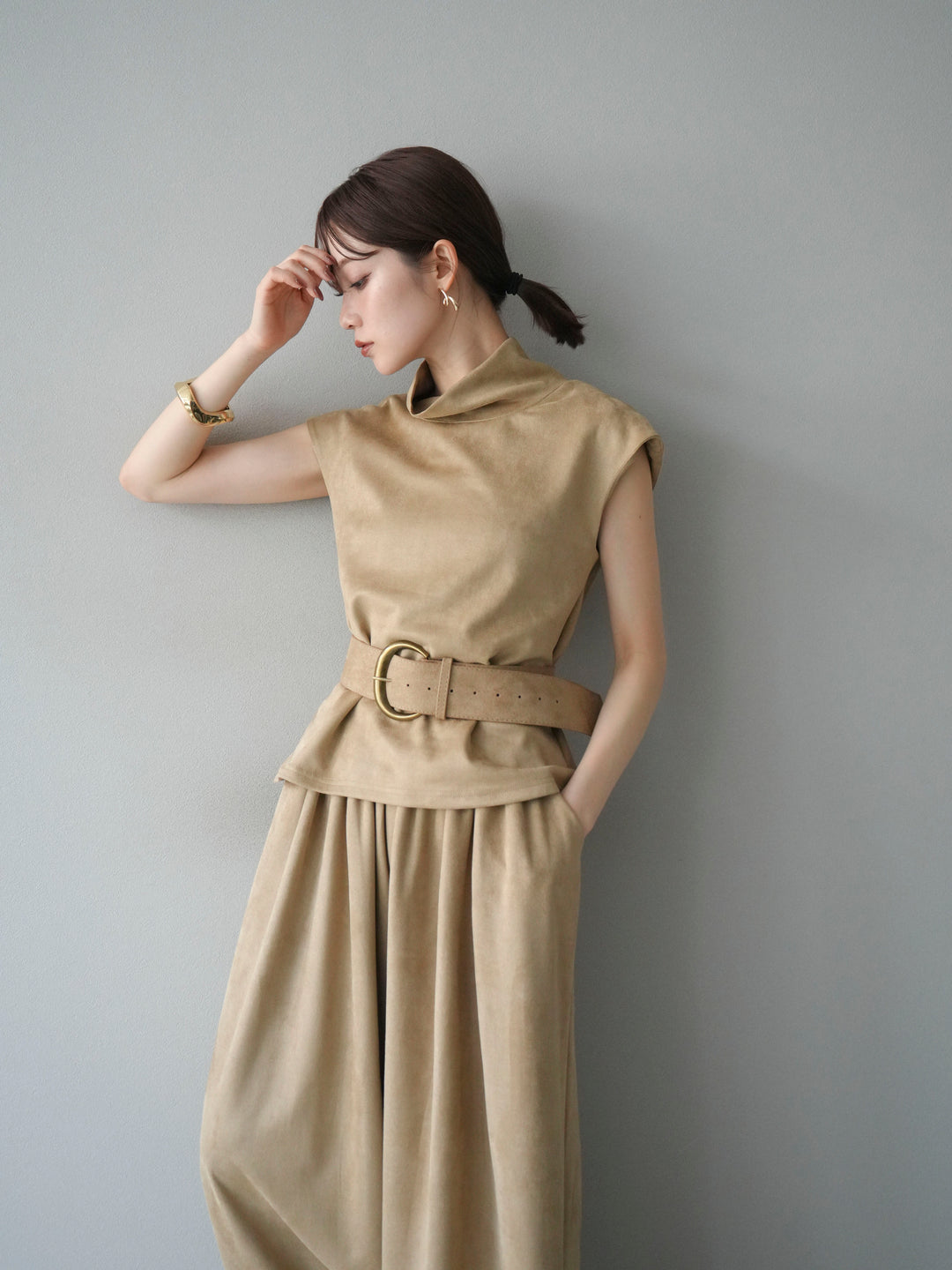 [SET]ベルト付スエードハイネックプルオーバー＆ワイドパンツSET UP