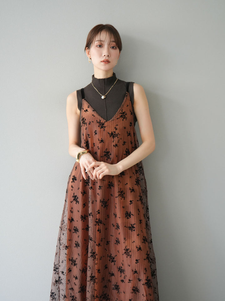 [SET]フロッキーチュールレイヤードベロアキャミワンピース+プチネックセンターシームノースリーニットトップス(2set)