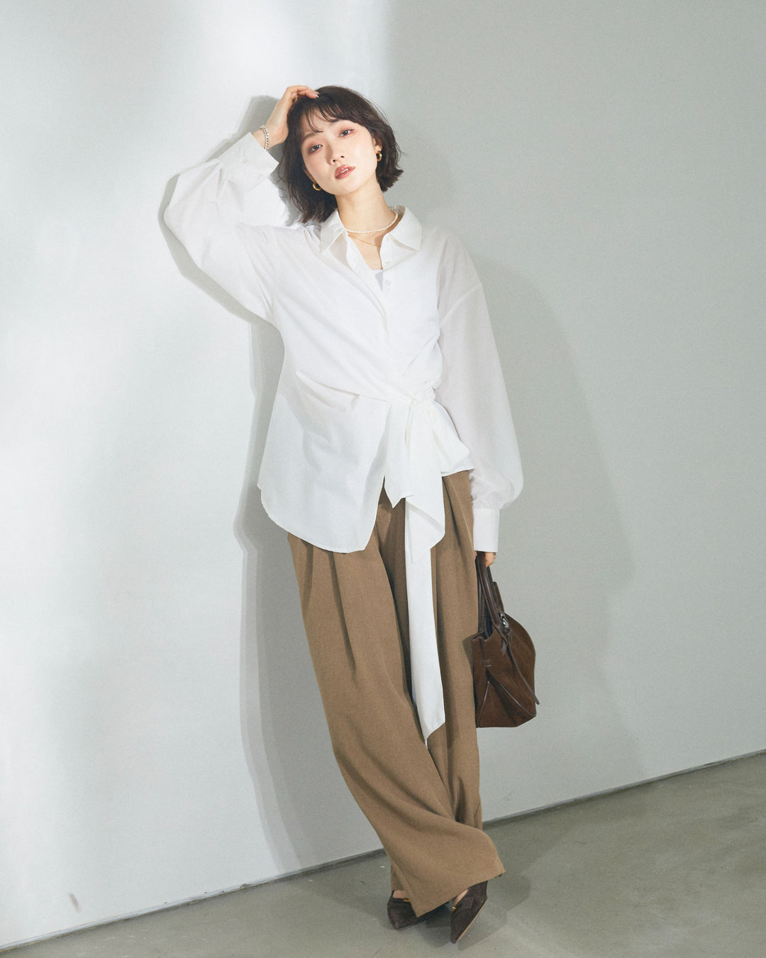 【Allure】[SET]ウエストアシメリボンシャツ+アシンメトリーウエストタックパンツ(2set)