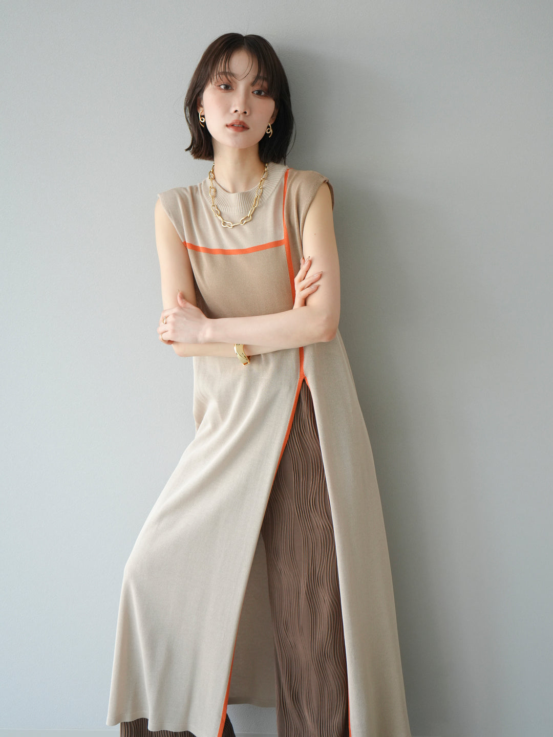 [SET] 配色開衩針織洋裝 + 波浪滾邊休閒褲 (2件套)