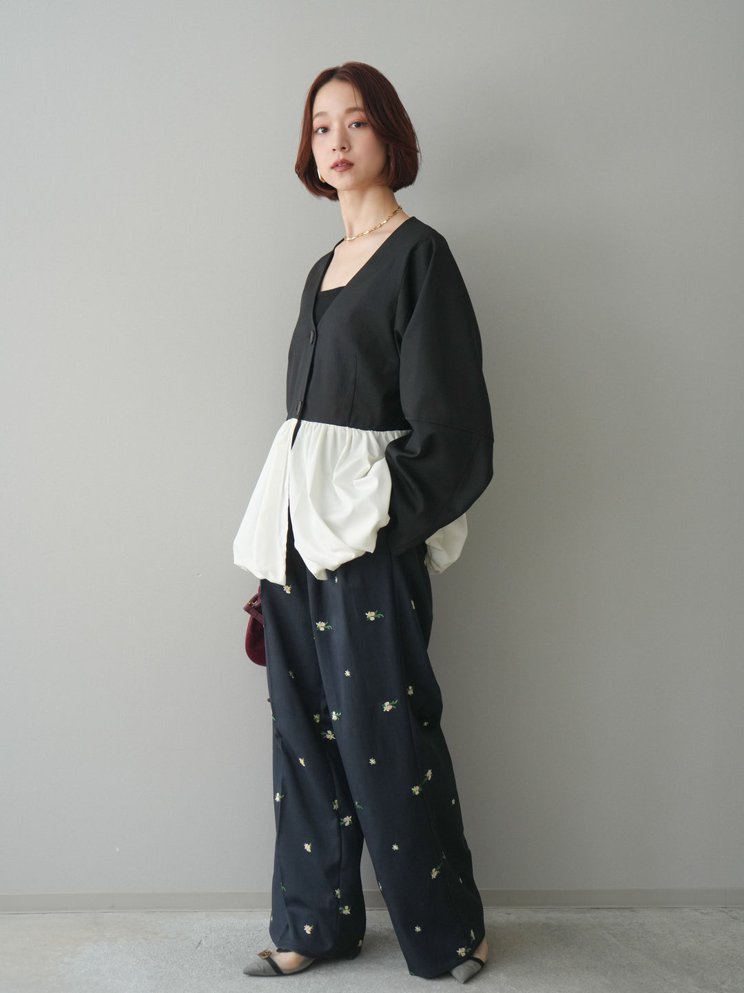[予約]フラワー刺繍タックパンツ/navy